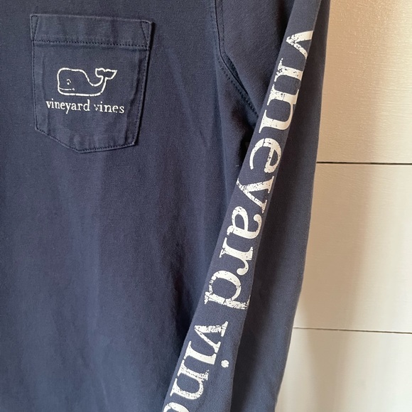 Women’s long sleeve Vineyard Vines tee shirt. - Picture 3 of 5